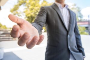 De liefde voor een ander mag nooit zwaarder wegen De liefde voor een ander mag nooit zwaarder wegen